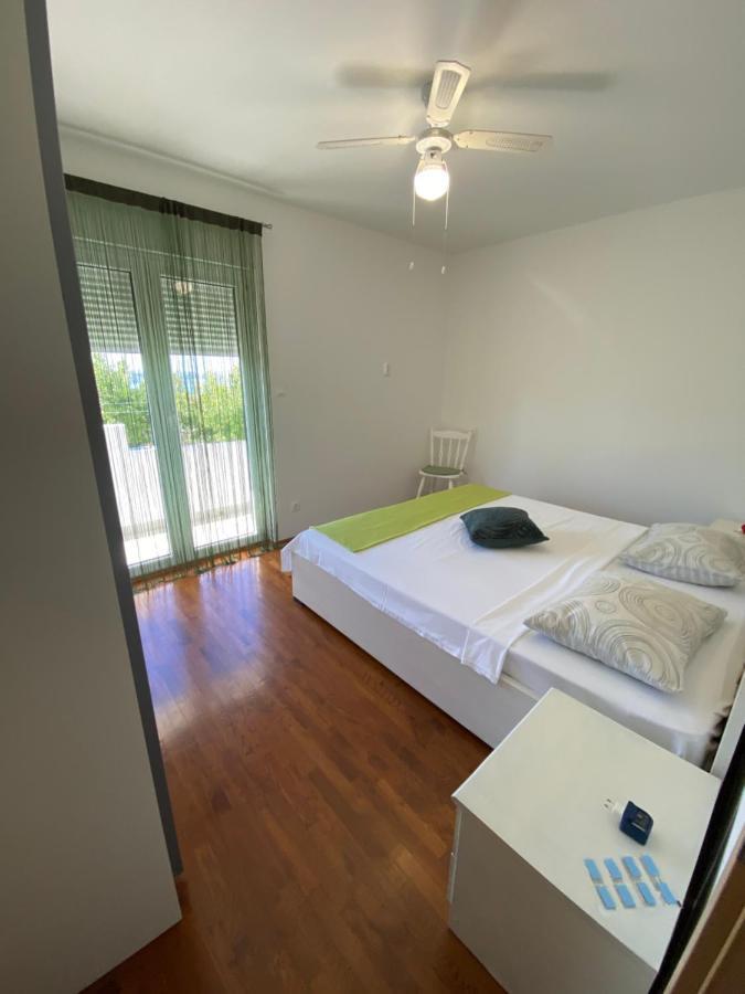 Apartman Mila Kaštela Екстериор снимка